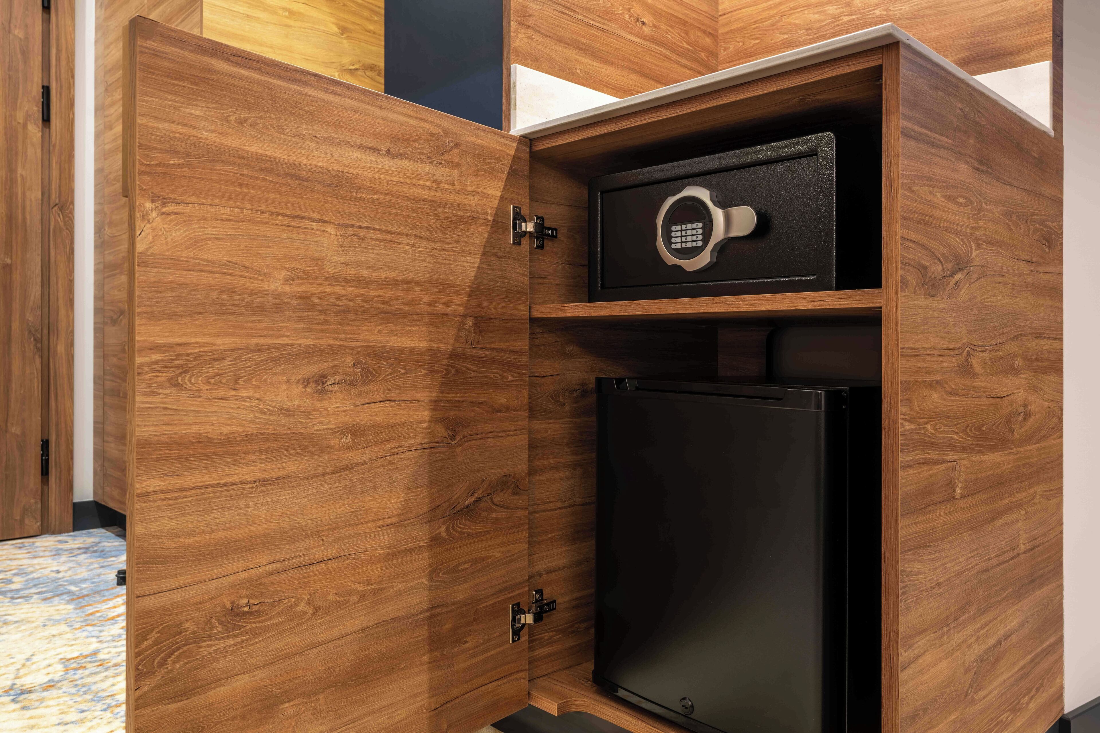 in-room safe, desk, laptop workspace, soundproofing