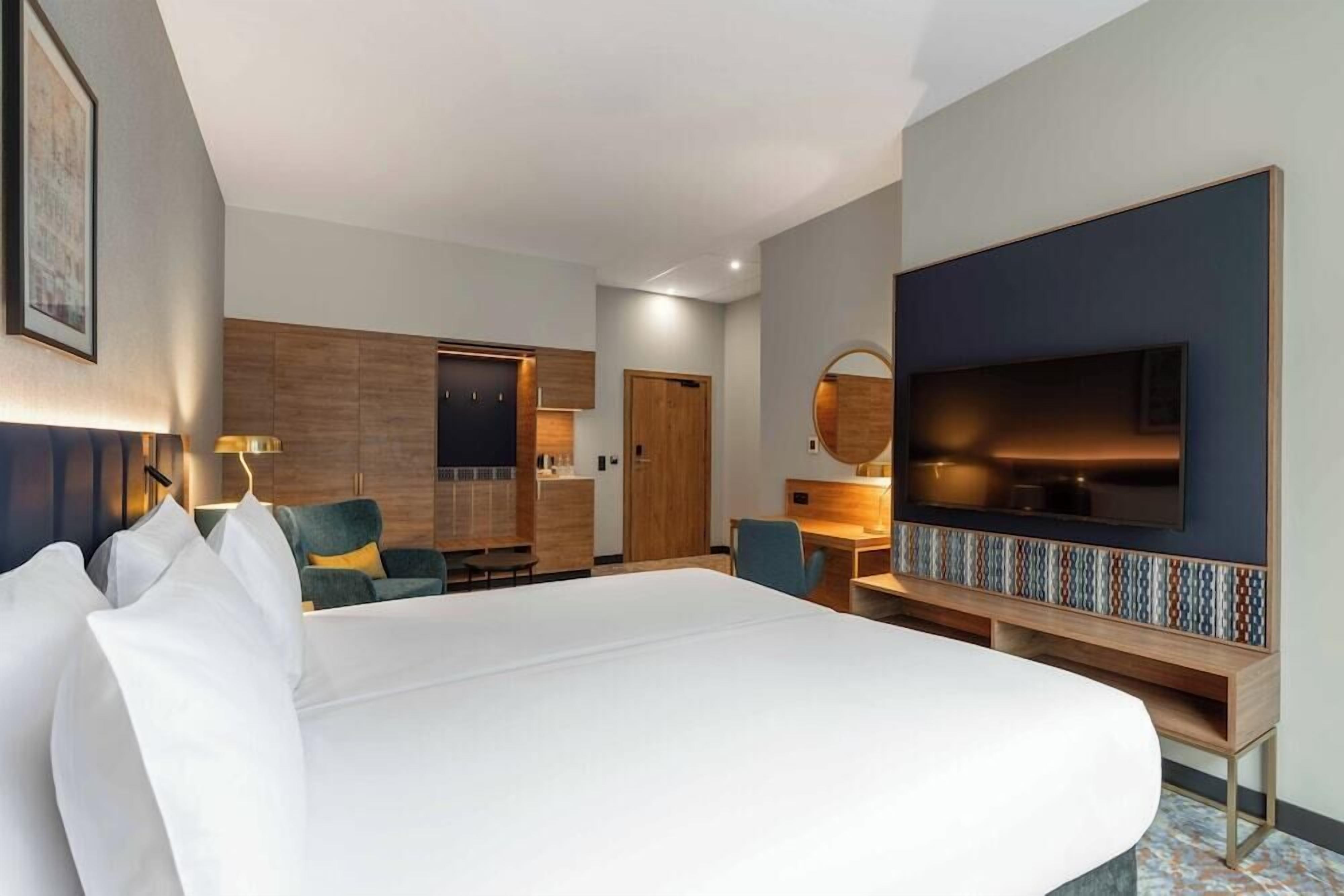 In-room safe, desk, laptop workspace, iron/ironing board