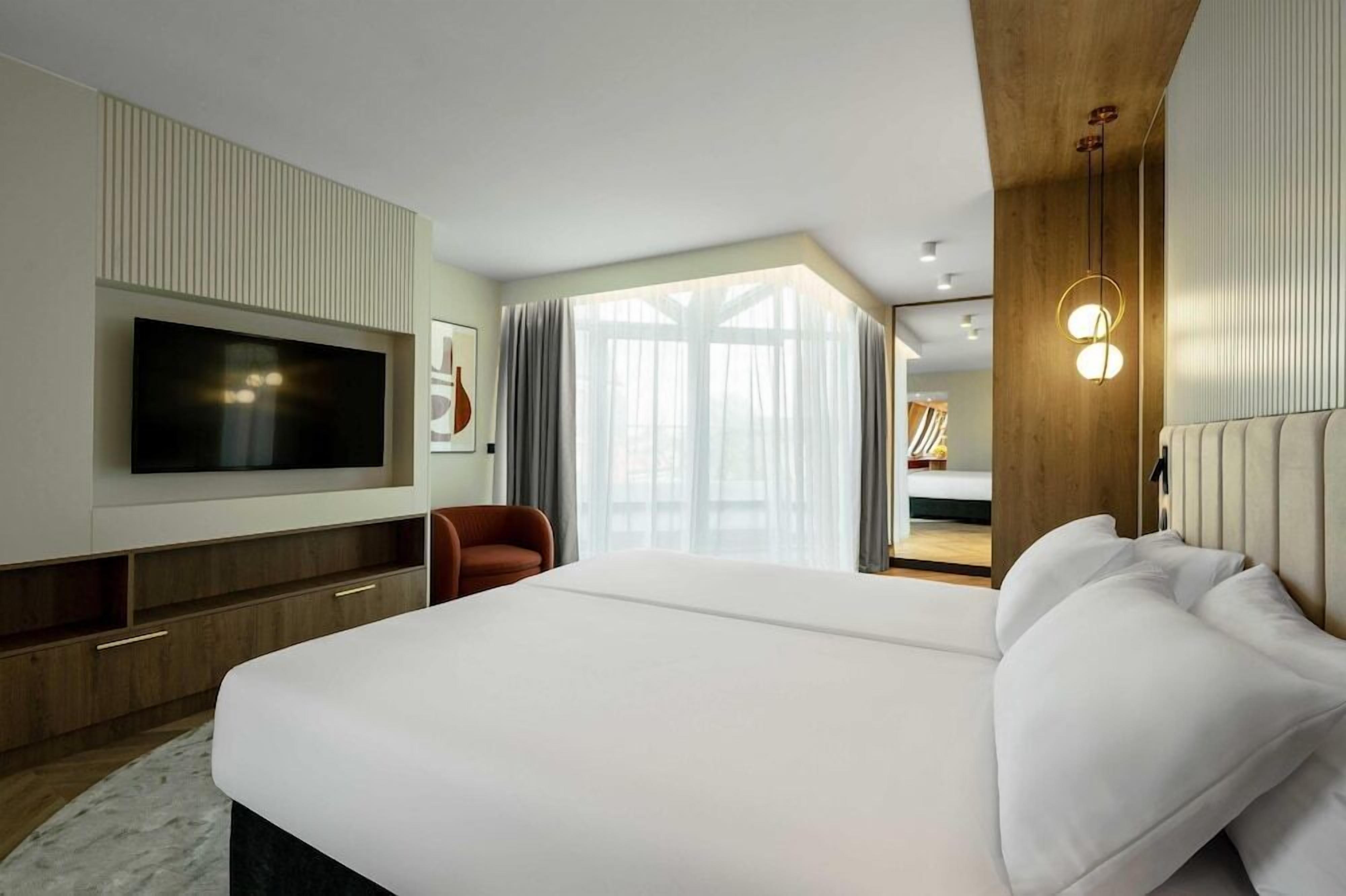 In-room safe, desk, laptop workspace, iron/ironing board