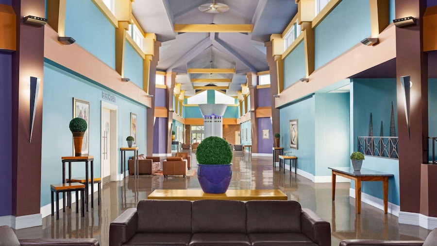 Royal Hotel Edmonton Airport, Trademark Collection by Wyndham