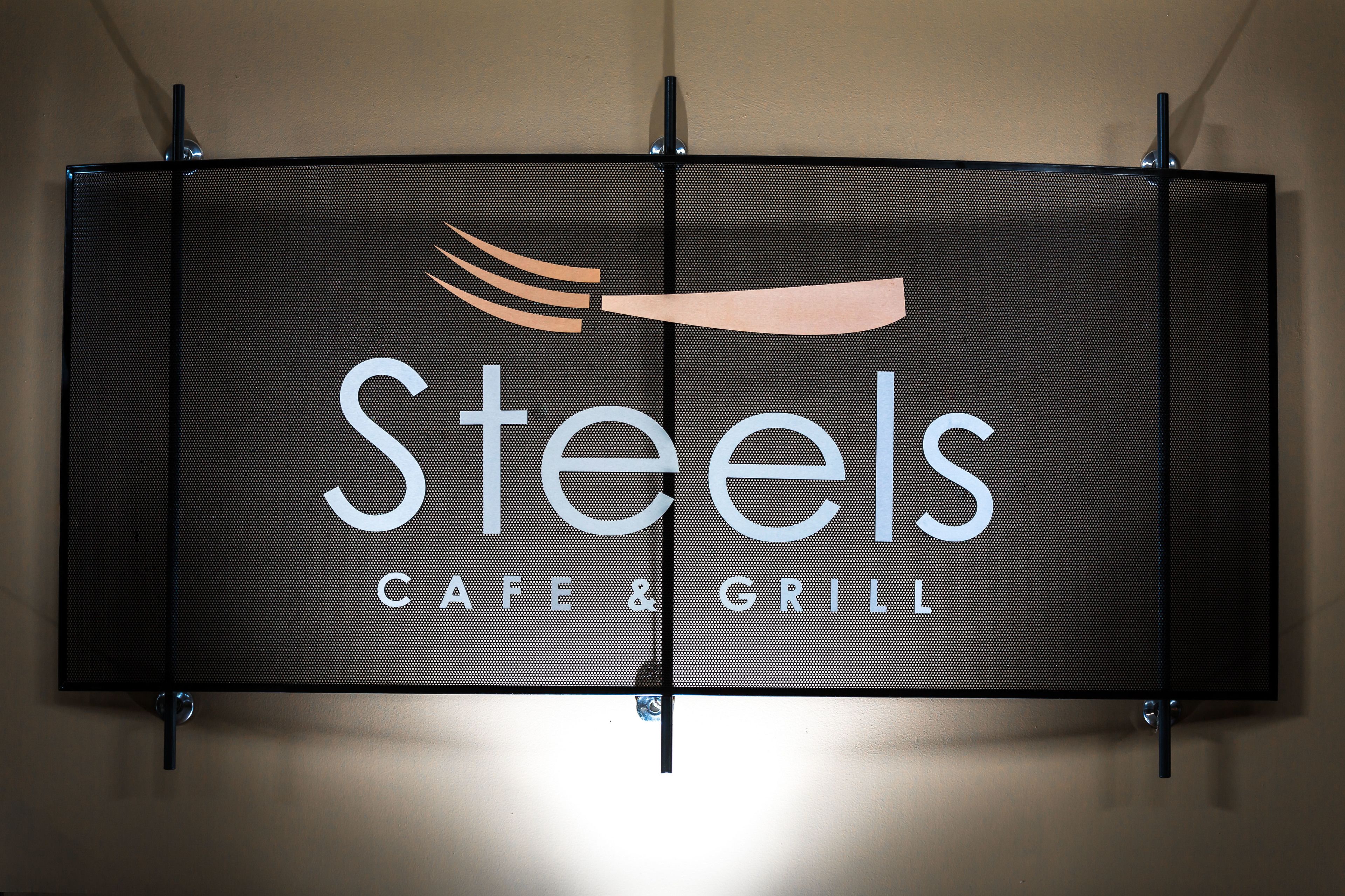 breakfast, lunch, dinner served; regional cuisine