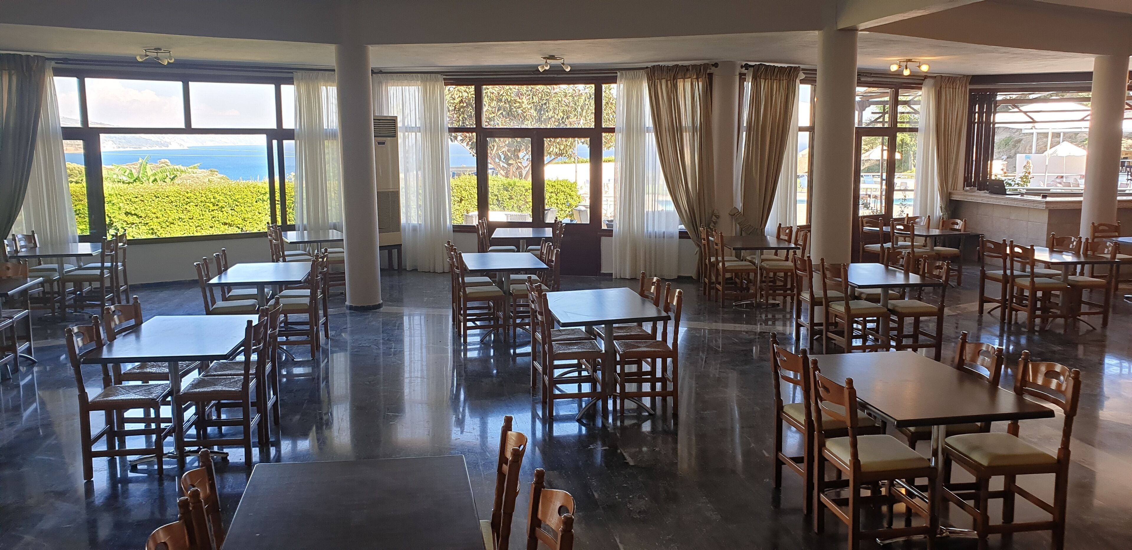 Lunsj og middag serveres