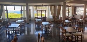 Serveert lunch en diner