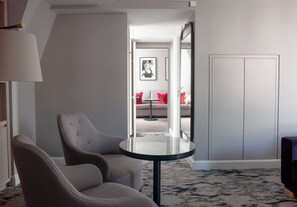 スイート (Railton) | エジプト綿のシーツ、高級寝具、ミニバー (無料)、セーフティボックス (室内)