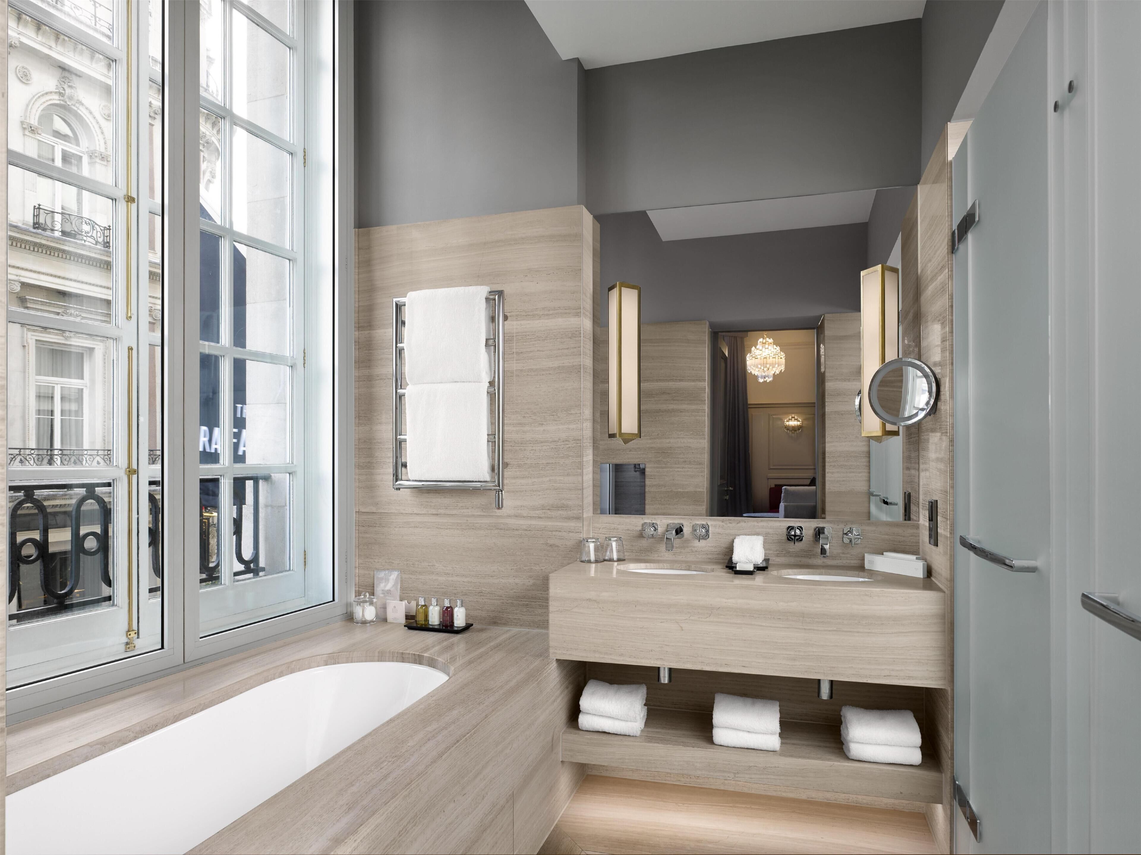 Suite (Landseer) | View from room