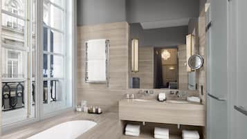 Suite (Landseer) | View from room