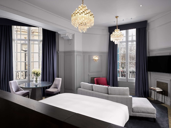 Signature suite | Lakens van Egyptisch katoen, luxe beddengoed, een gratis minibar