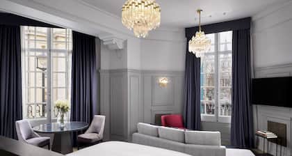 The Trafalgar St. James London, Curio Collection by Hilton