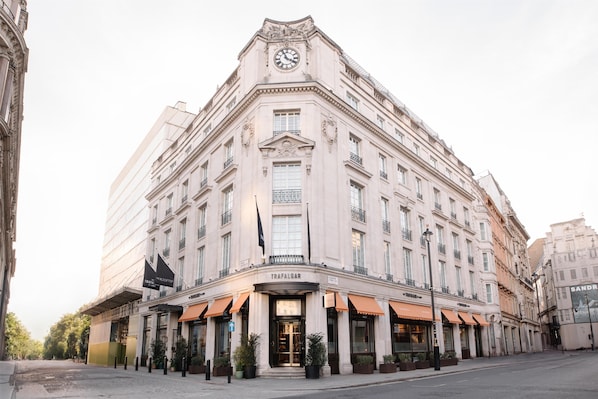 Exterior - The Trafalgar St. James London, Curio Collection by Hilton (London)