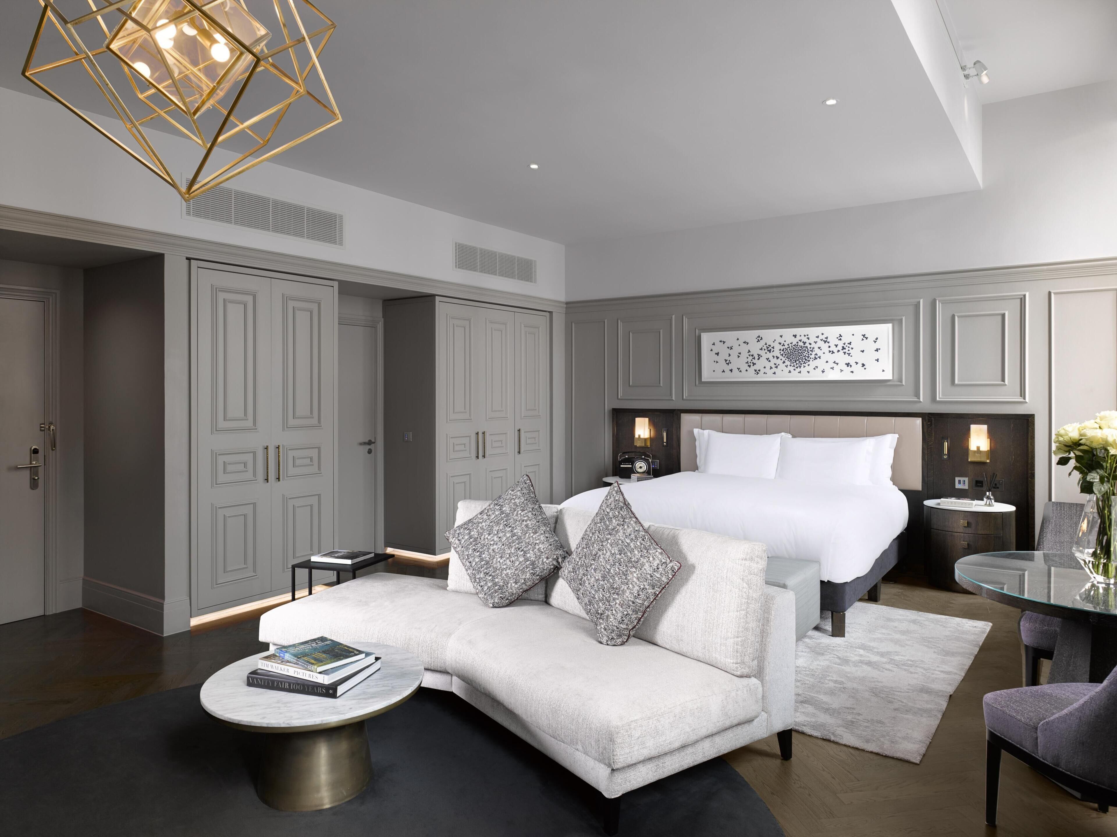 Suite, 1 King Bed | Egyptian cotton sheets, premium bedding, free minibar, in-room safe