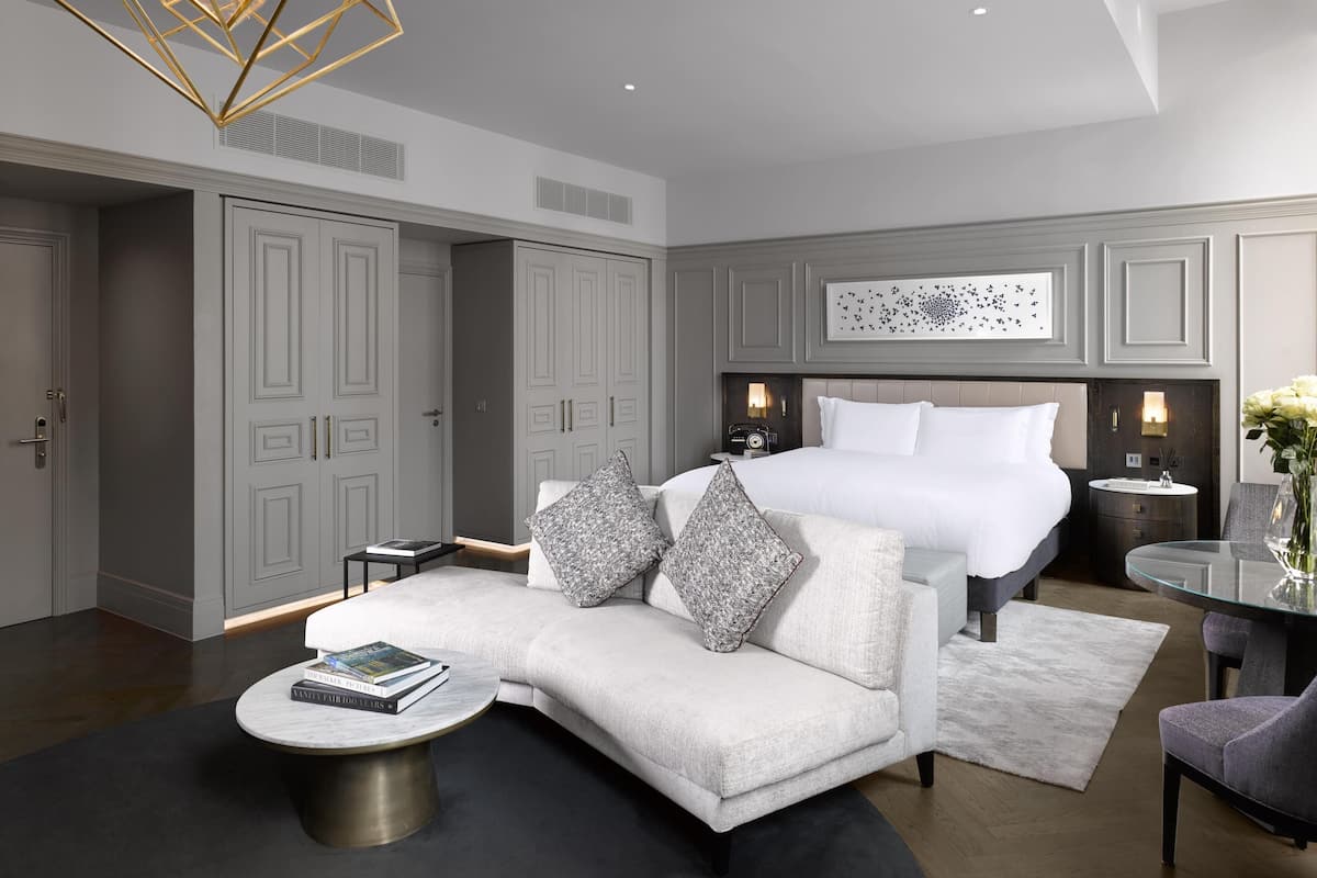 Suite, 1 King Bed | Egyptian cotton sheets, premium bedding, free minibar, in-room safe