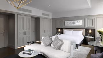Suite, 1 King Bed | Egyptian cotton sheets, premium bedding, free minibar, in-room safe
