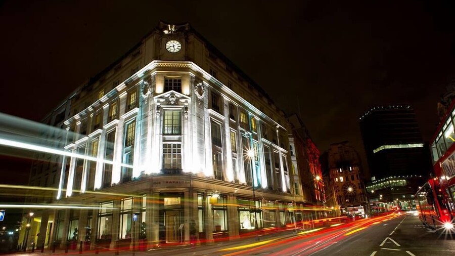 The Trafalgar St. James London, Curio Collection by Hilton