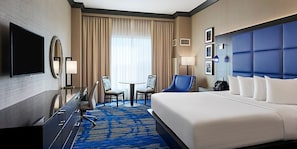 Deluxe Room, 1 King Bed (Ak-Chin High Rise) | In-room safe, iron/ironing board, rollaway beds, bed sheets