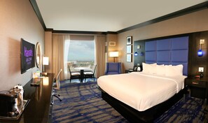In-room safe, iron/ironing board, rollaway beds, bed sheets - Harrah's Ak-Chin – A Caesars Rewards Destination (Maricopa)