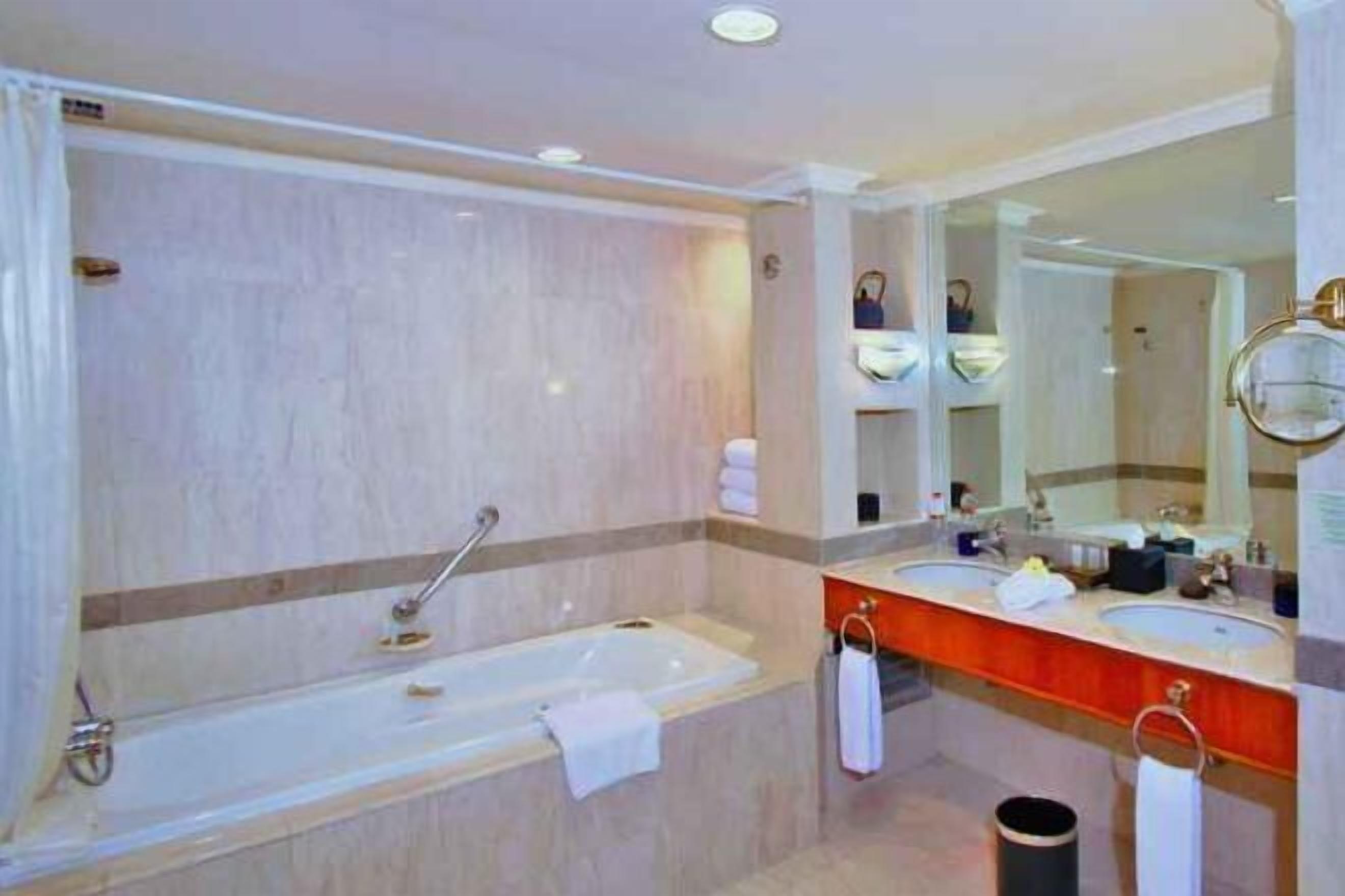 Bañera de hidromasaje, cabezal de ducha tipo lluvia