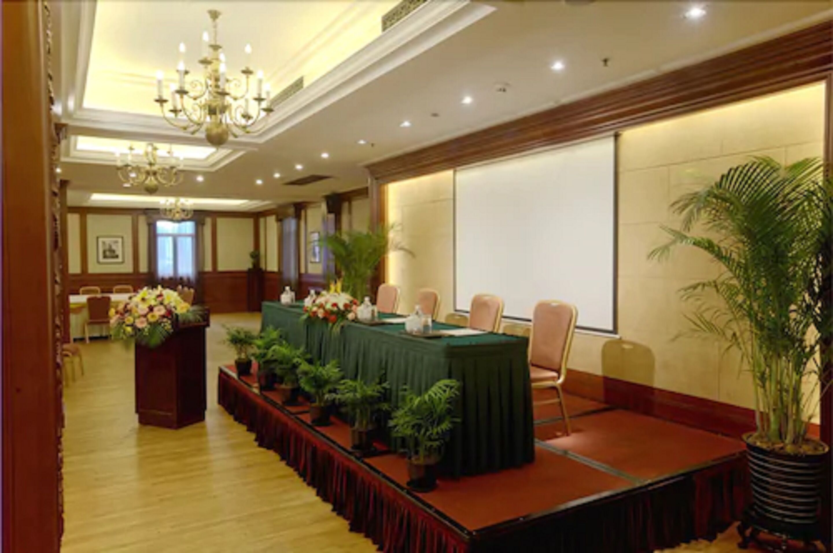 Photo - Pacific Hotel
