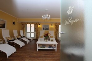 Body treatments, aromatherapy, body scrubs, facials, 4 treatment rooms