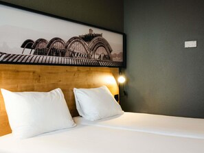 Habitación estándar, 2 camas individuales | Ropa de cama de alta calidad, escritorio, wifi gratis y ropa de cama