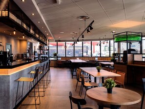 Bar (en la propiedad)
