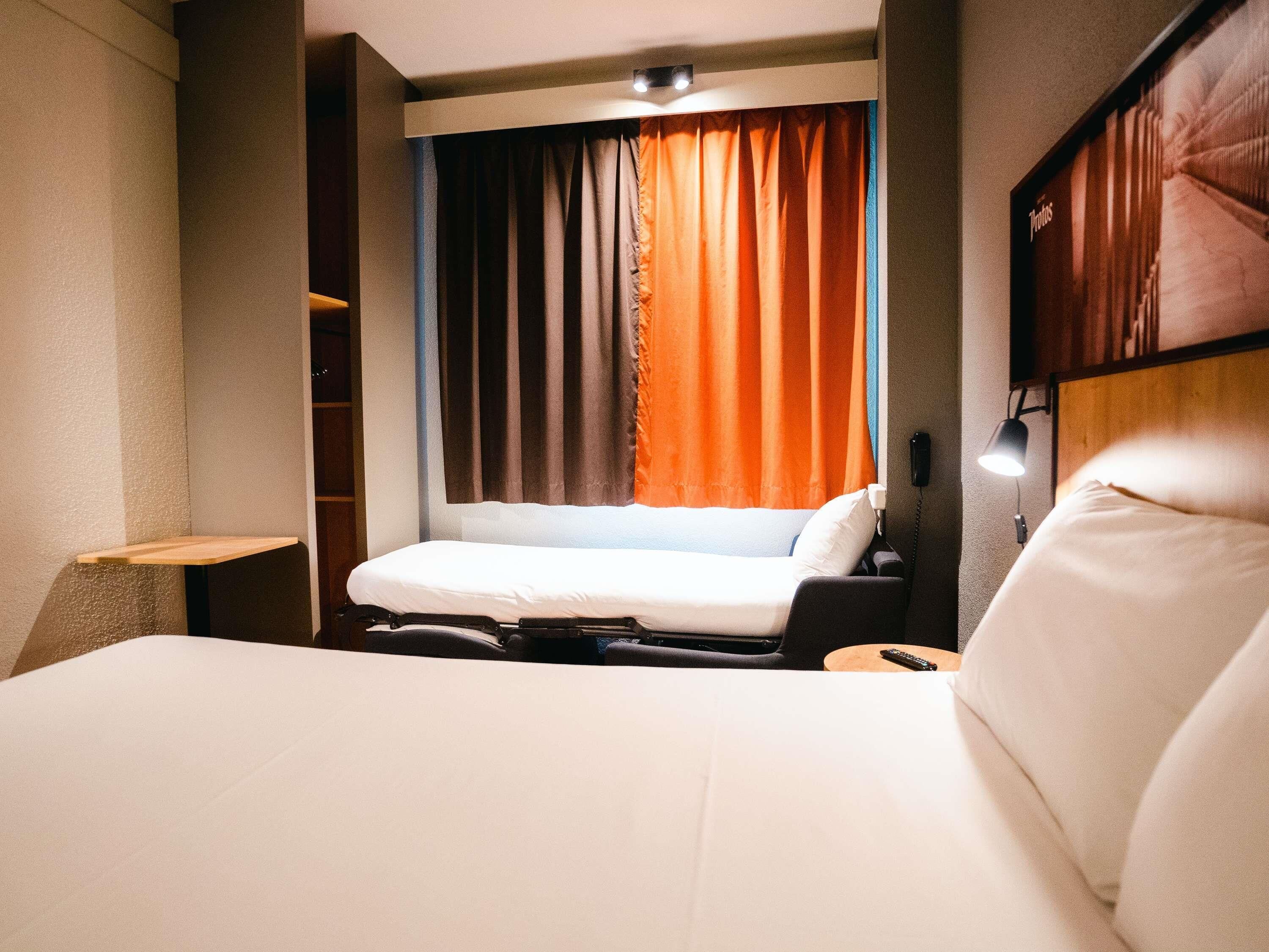 Habitación, varias camas (New Bedding) | Ropa de cama de alta calidad, escritorio, wifi gratis y ropa de cama