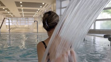 Espace de soins pour les couples, sauna, bain Ă remous, hammam