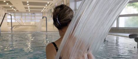 Parihoitohuone(ita), sauna, poreallas, höyrysauna, kuumia lähteitä