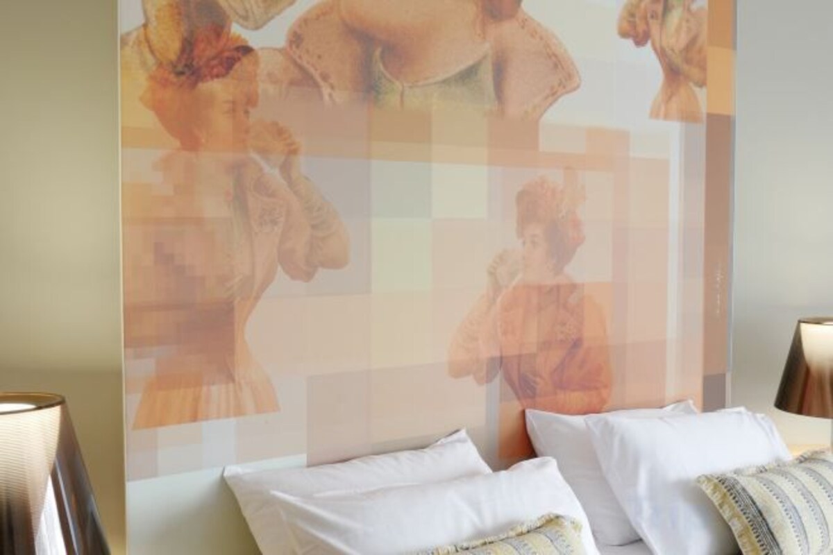 Couette en duvet, lit avec matelas Select Comfort, minibar, coffre-fort