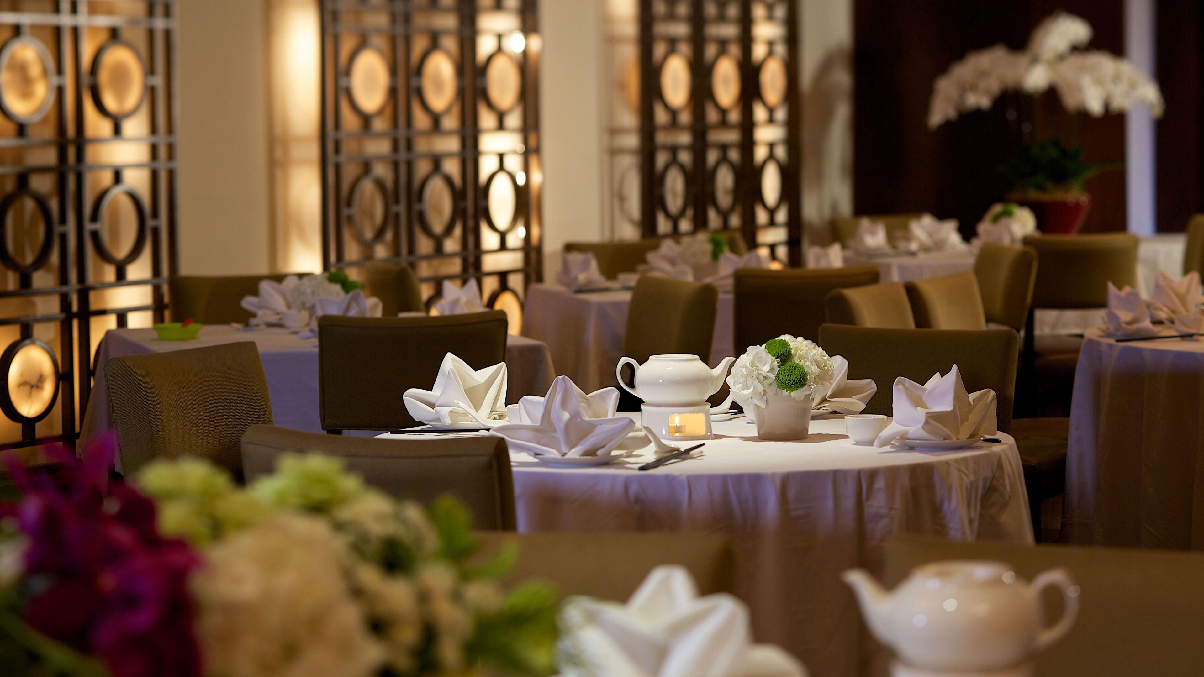 5 restaurants, breakfast, lunch, dinner served; chinese cuisine