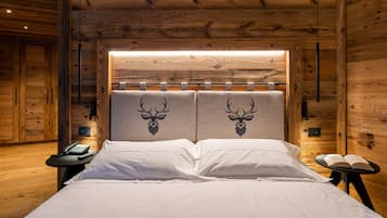 Suite Deluxe, sauna | 1 chambre, couette en duvet d'oie, minibar