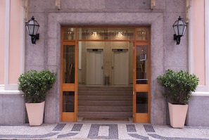 Interior entrance - Hotel Regina Rio de Janeiro (Rio de Janeiro)