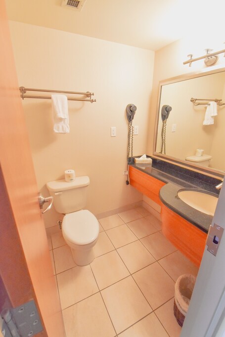 Canad Inns Destination Centre Polo Park - Image 51