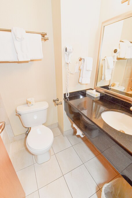 Canad Inns Destination Centre Polo Park - Image 23