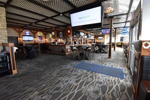2 restaurants, breakfast, lunch, dinner served; Mexican cuisine - Canad Inns Destination Centre Polo Park (Winnipeg)