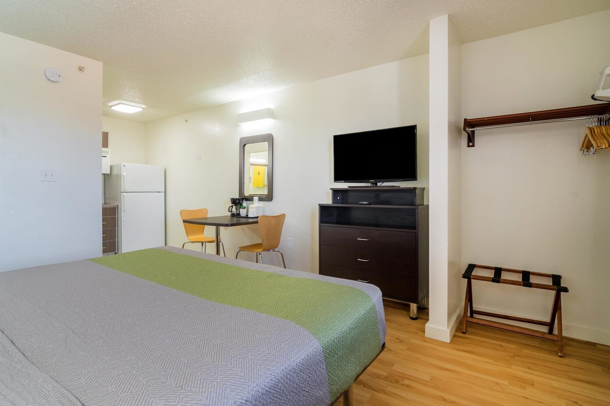 書桌、熨斗/熨衫板、免費 Wi-Fi、床單