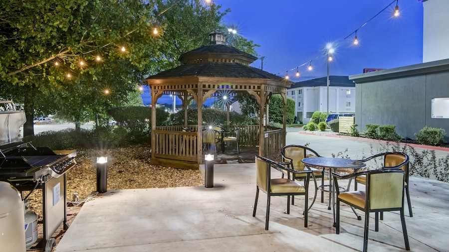 Holiday Inn Express & Suites Longview North by IHG