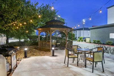 Holiday Inn Express And Suites Longview North by IHG