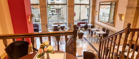 Daily buffet breakfast (EUR 8 per person)
