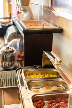 Daily buffet breakfast (EUR 8 per person)