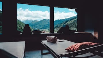 Indoor pool, outdoor pool