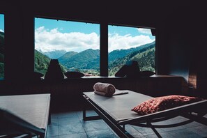 Indoor pool, outdoor pool