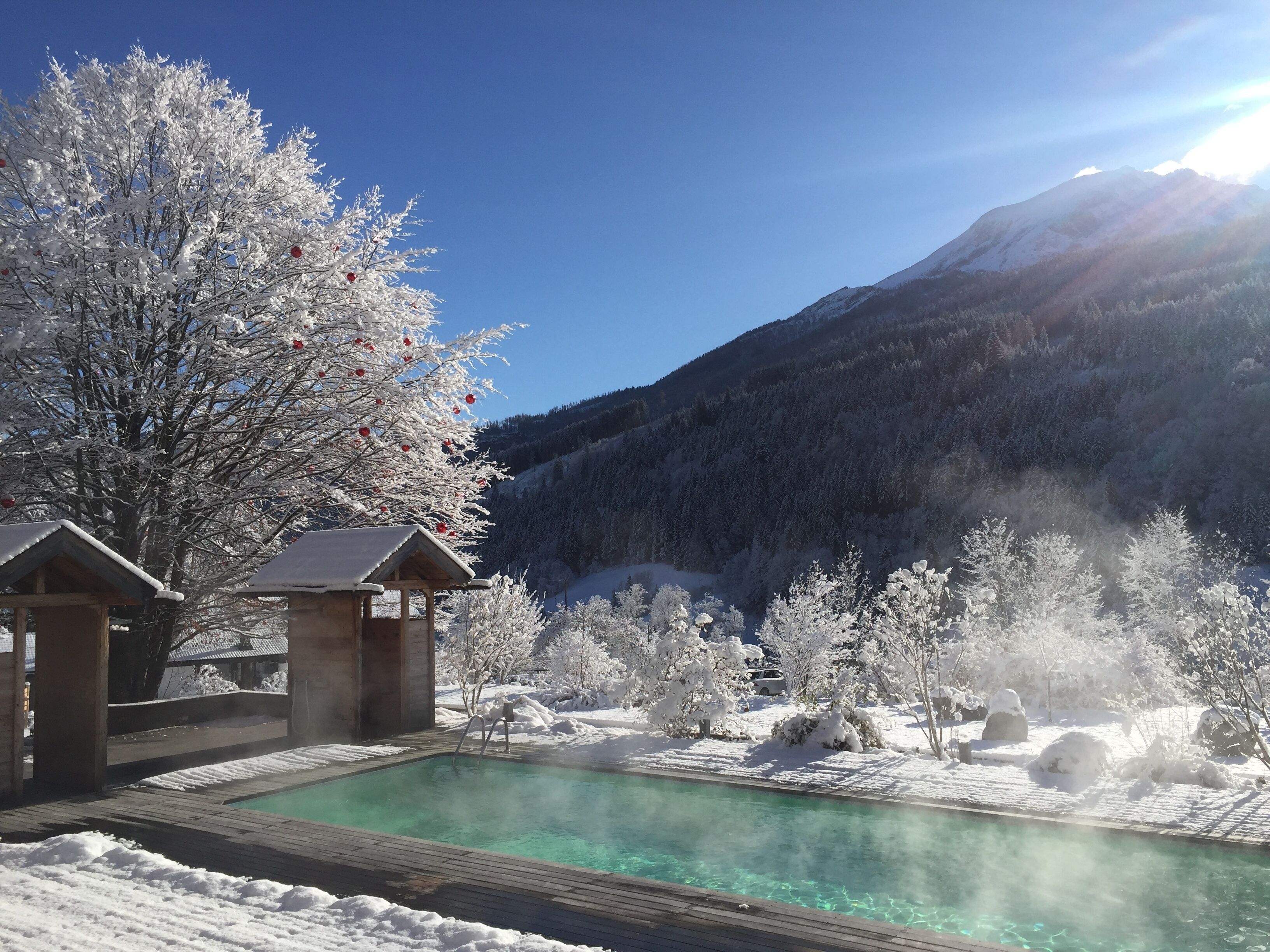 indoor pool, outdoor pool