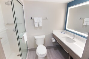 Suite, 1 trĂšs grand lit | Salle de bain | SĂšche-cheveux, serviettes fournies