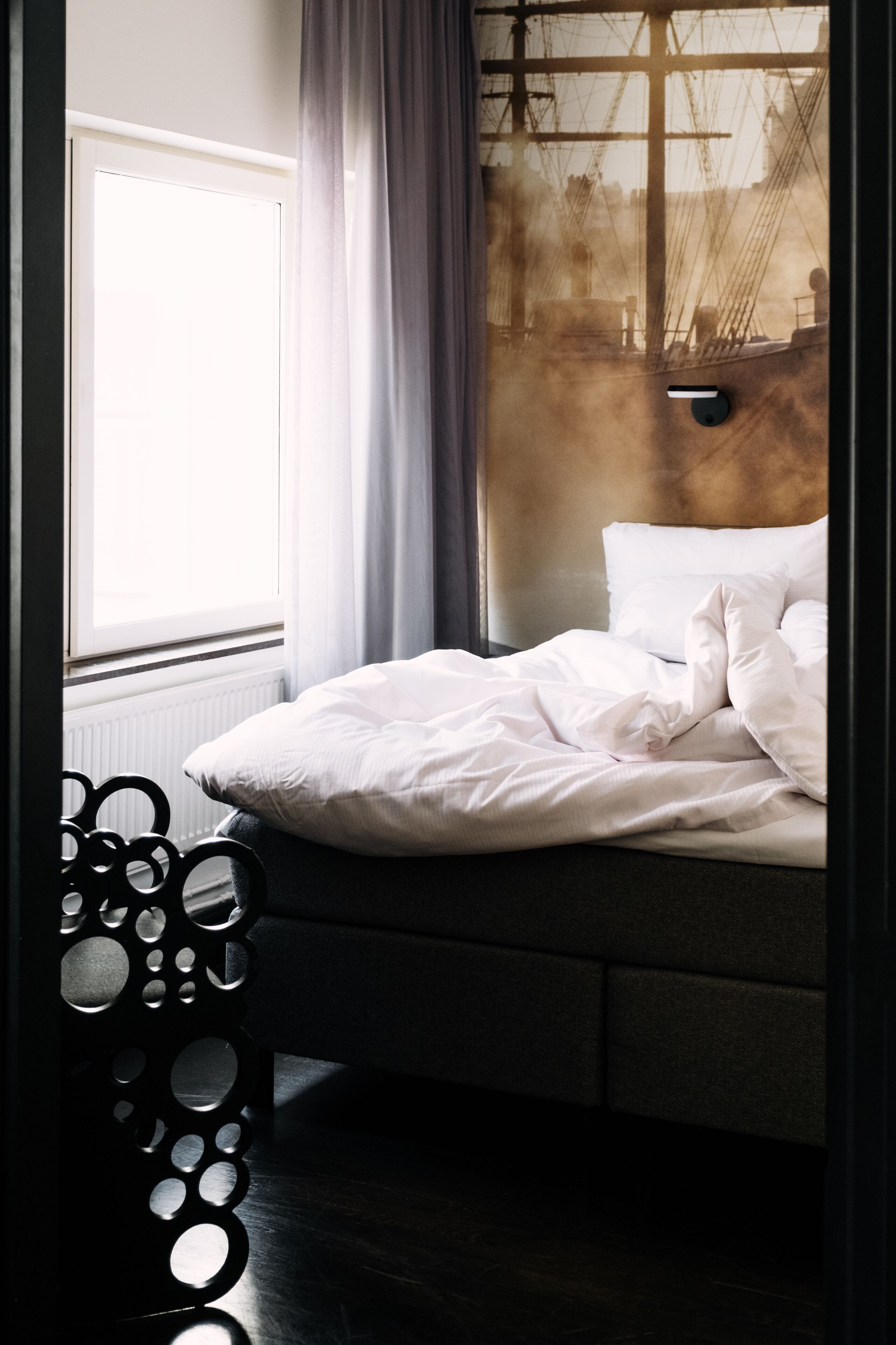 deluxe room, 1 queen bed (bed size - 160 cm) | premium bedding, in-room safe, soundproofing, iron/ironing board