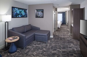 King Mini-suite | In-room safe, iron/ironing board, free WiFi, bed sheets