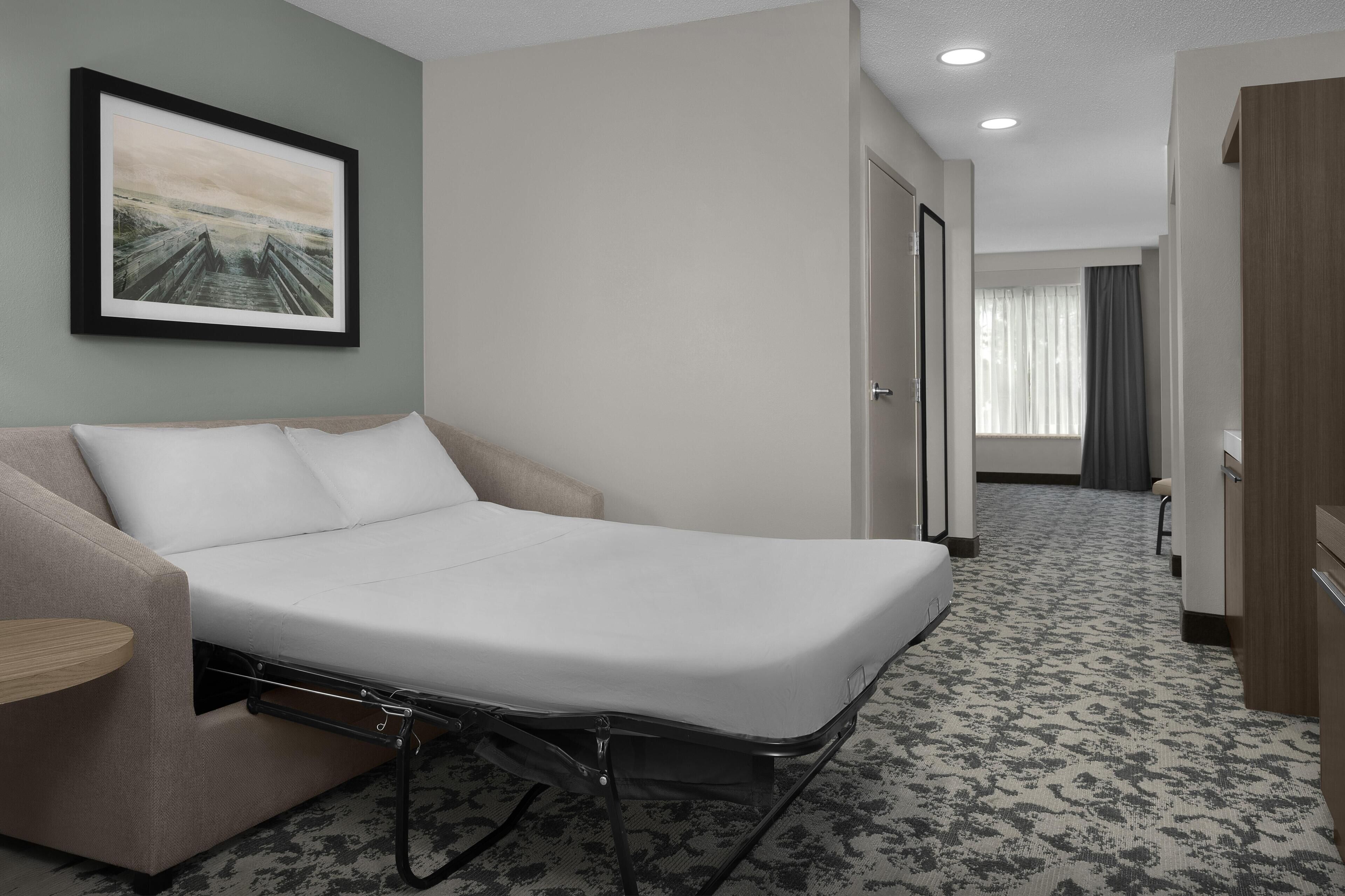 32-inch flat-screen TV with cable channels, LCD TV