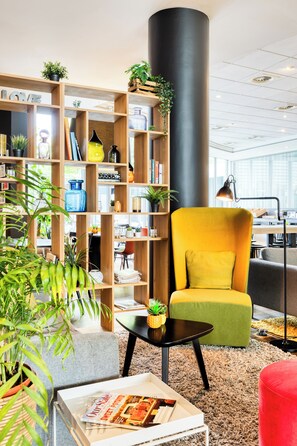 Siddeområde i lobbyen