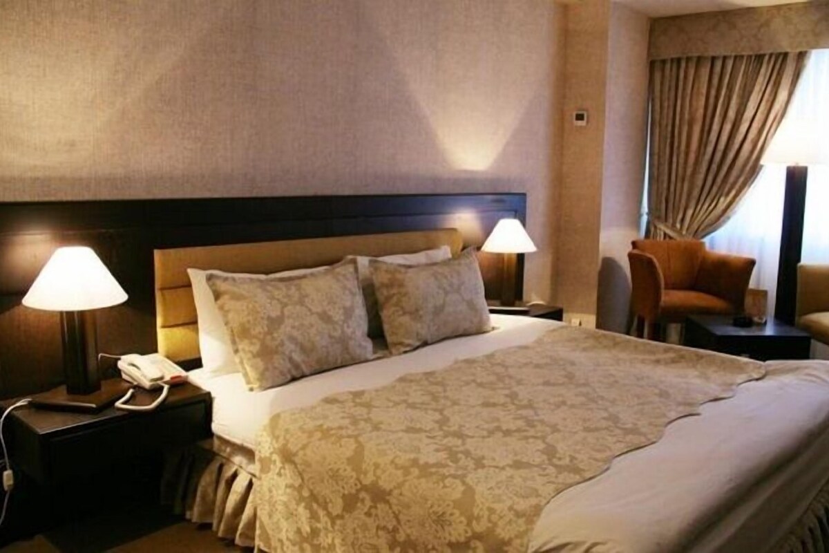 Minibar, in-room safe, iron/ironing board (on request)