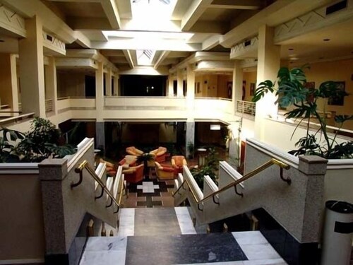 Le Grande Plaza Hotel