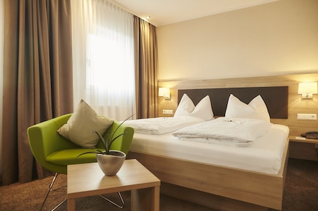 Caja de seguridad en la habitación y decoración personalizada